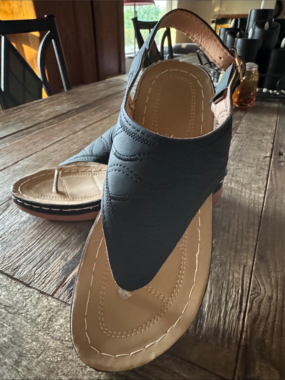 Black Slingback Thong Sandals with Cushioned Tan Footbed - Picture 2 of 4
